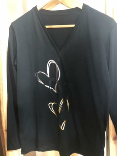 Remera Corazones entrelazados manga larga - comprar online