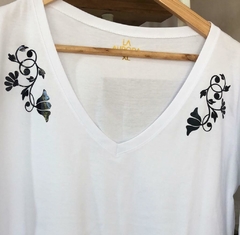 Remera Floral manga larga - comprar online
