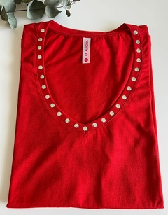 Remera con Tachas