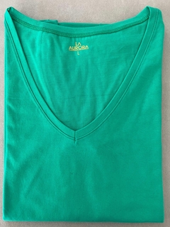 Remera básica manga corta cuello V ( Verde)
