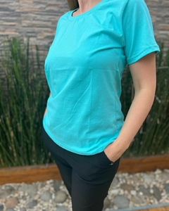Remera Basica manga corta cuello redondo (Acqua) - comprar online