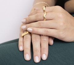 ANEL ONDAS DOURADO - comprar online