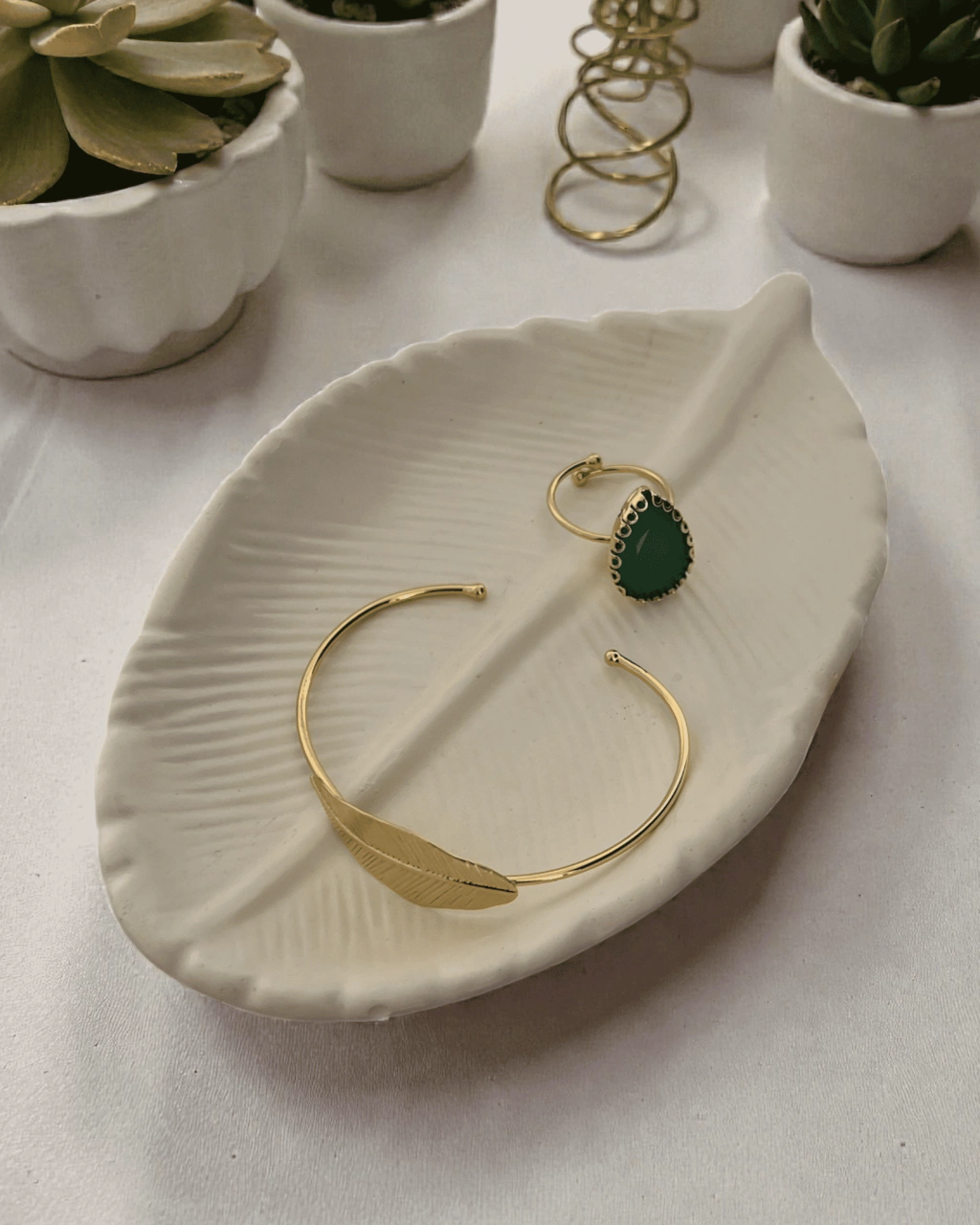 PORTA ACESSÓRIOS FOLHA