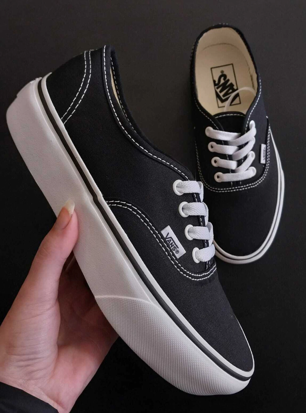 Tênis Vans AUTHENTIC PLATFORM VN-0A3AV8BLKC