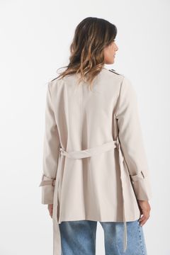 TRENCH BELLA - 6609 - Buddha Clothing. Venta Mayorista.