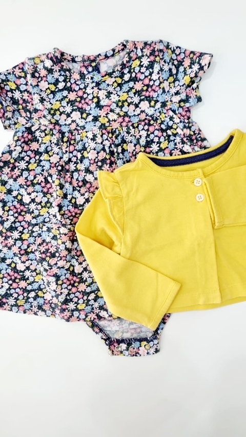 CONJUNTO VESTIDO Y TORERA MARCA CARTERS TALLE 9 MESES
