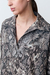 BLUSA CUELLO CAMISERO SEDITA REPTIL en internet