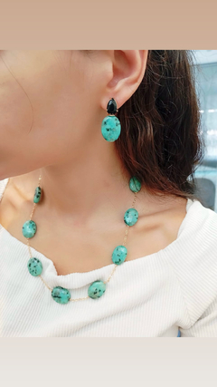Conjunto colar e brincos em pedra turquesa