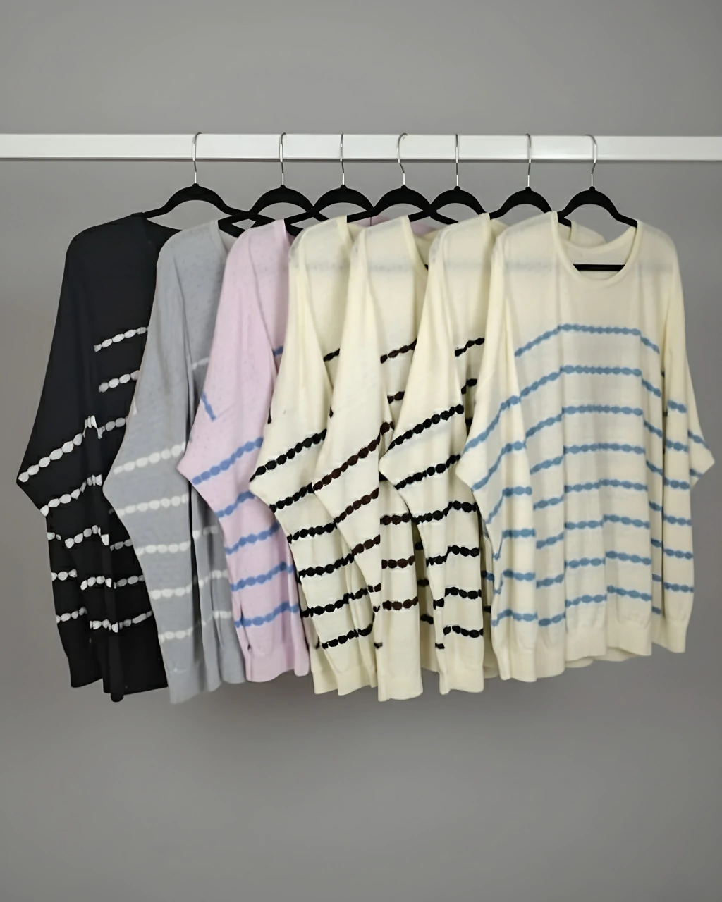 ↓ Sweater U Stripe Vi-21