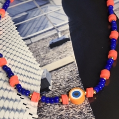Choker de olho grego e pastilha 