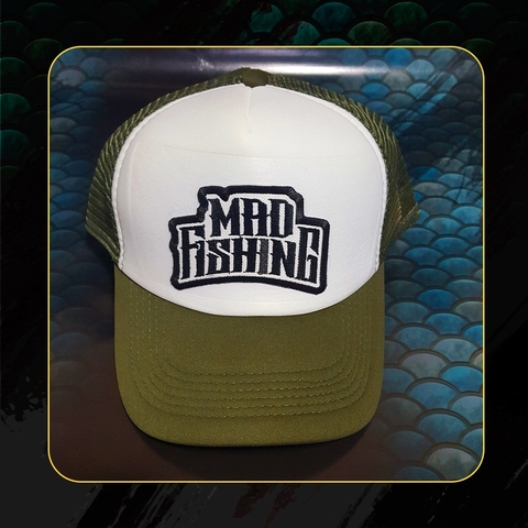 Gorra trucker verde militar bordado frase.