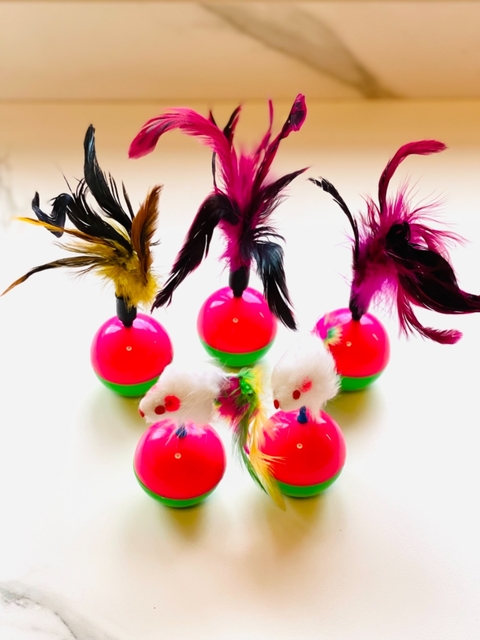 Pelotita tentenpie con pluma o raton