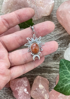 Colar Surya - Pedra do sol na internet