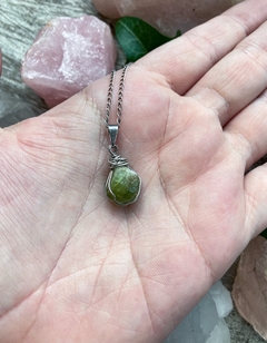 Colar Turmalina verde na internet