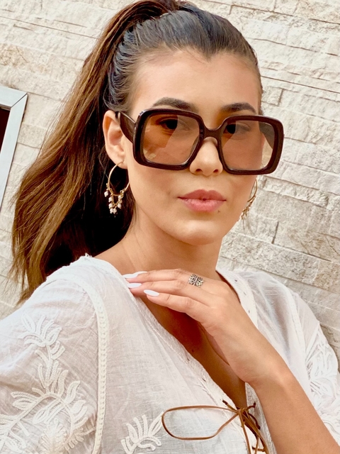 Óculos OverSized - Coleção Lari Telazzi