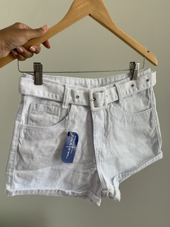 Short Branco básico