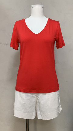 Imagem do T-shirt com Decote em V