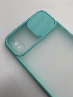 IPHONE XS MAX - CAPA TPU COM PROTEÇÃO NA CÂMERA - VERDE ÁGUA na internet