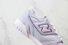 NB 550 "Rich Paul Forever Yours" na internet