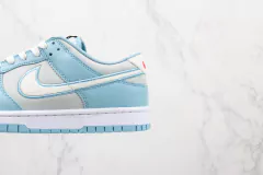 Nike SB Dunk Low "Fleece Swoosh" - Hang Store