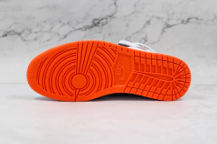 Air Jordan 1 High ''Electro Orange'' - comprar online