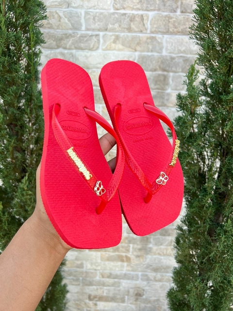 Chinelo Feminino Havaianas Copacabana com Piercing Borboleta - Vermelho - comprar online