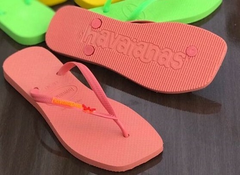 Chinelo Feminino Adulto - Havaianas Bico Quadrado Borboleta - Salmão