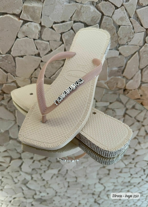 Chinelo Feminino Adulto Havaianas - Rubber Strass - Bege