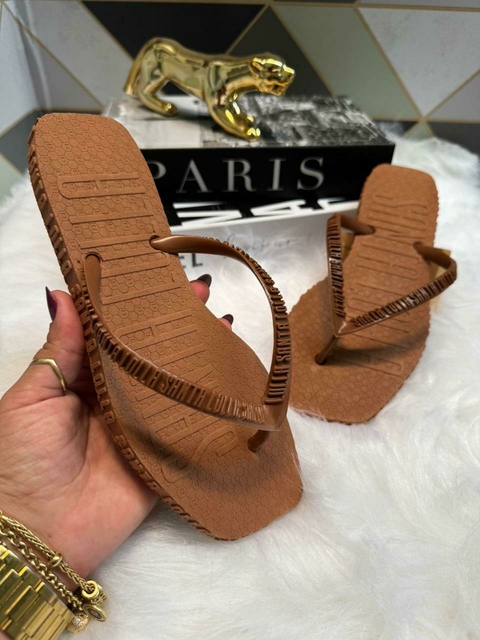 Chinelo Santa Lolla Quadrado Maldivas - Caramelo