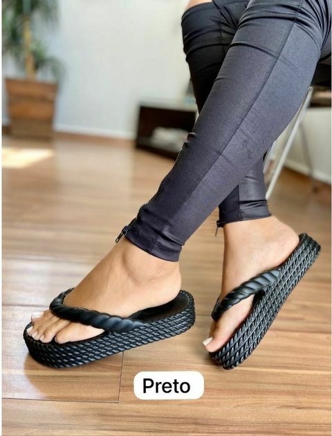 Chinelo Feminino Adulto Plataforma 4 Tranças Nuvem EVA - Preta