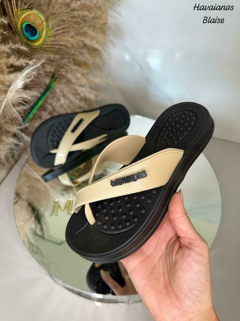 Chinelo Feminino Adulto - Santa Lolla Piave - Preto/Bege