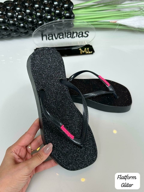Chinelo Feminino Adulto Havaianas FlatForm Glitter - Preto - comprar online
