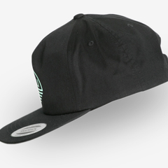 BONÉ 1329 FLEXFIT CALI SUPPLY - Sunset - PRETO na internet