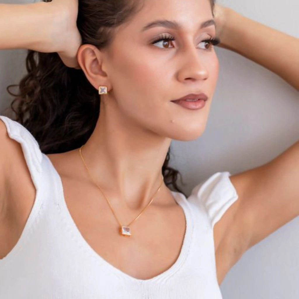 Conjunto semijoias de colar quadrado