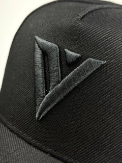 BONÉ ALL BLACK TRADICIONAL na internet