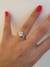 Anillo con cubic cristal