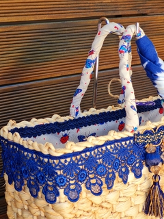 Bolsa de Palha modelo Quadrada Bordada com Renda azul royal - comprar online