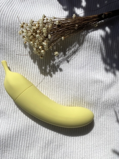 Abby vibrador banana dois em um