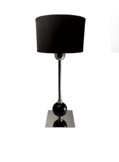 Lámpara de.mesa con bocha grande