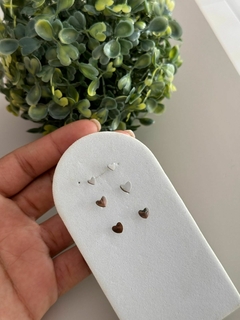 Trio de brincos coração liso aço inox - comprar online
