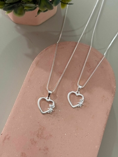 Colar coração menino cristal banhada a prata - comprar online