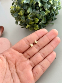 Brinco alvuso com garantia - Têtê Acessórios
