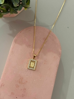 Colar nossa senhora plaquinha banhada o ouro - comprar online