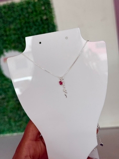 Colar confie\amor\gratidão banhado a prata - Têtê Acessórios