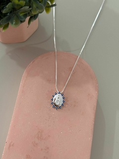 Colar Nossa Senhora zirconia azul banhado a prata - comprar online