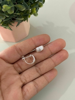 Mini argola banhada a prata - comprar online