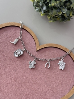 Pulseira prata com pingentes country - comprar online
