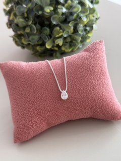 Colar ponto de luz gota cristal banhado a prata - comprar online