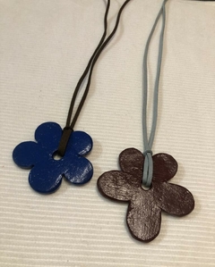 Collares flores en internet