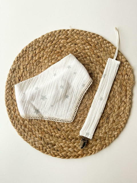 Set Babero y Portachupete | Estrellitas Gris Claro
